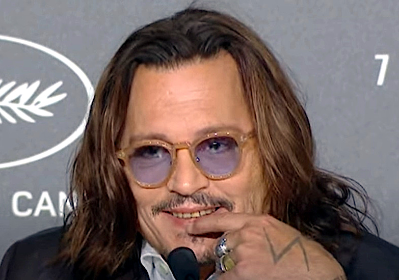 Johnny Depp visszatért: Scrooge-ként lepte meg a Comic-Con közönségét